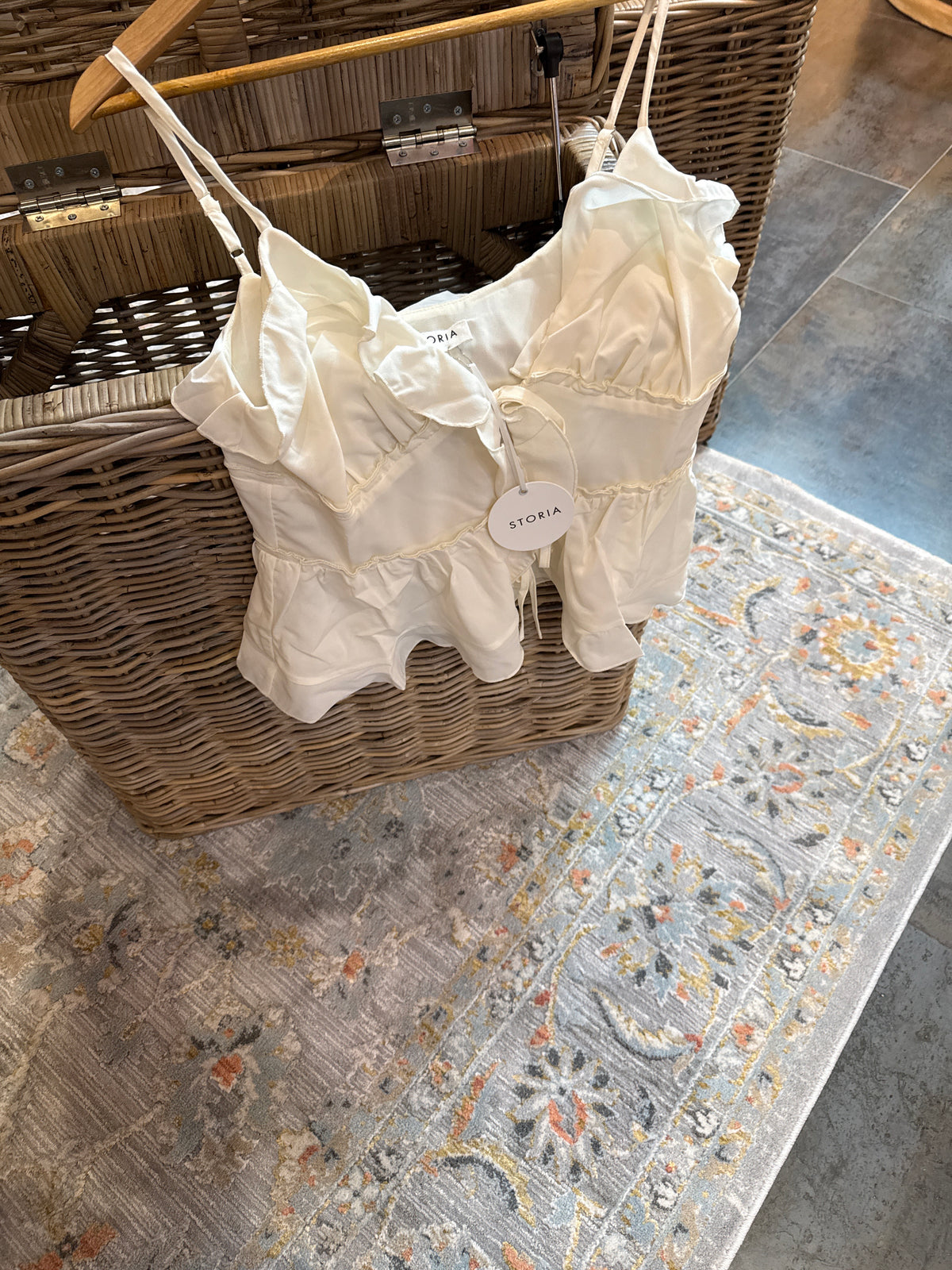 Storia off white top